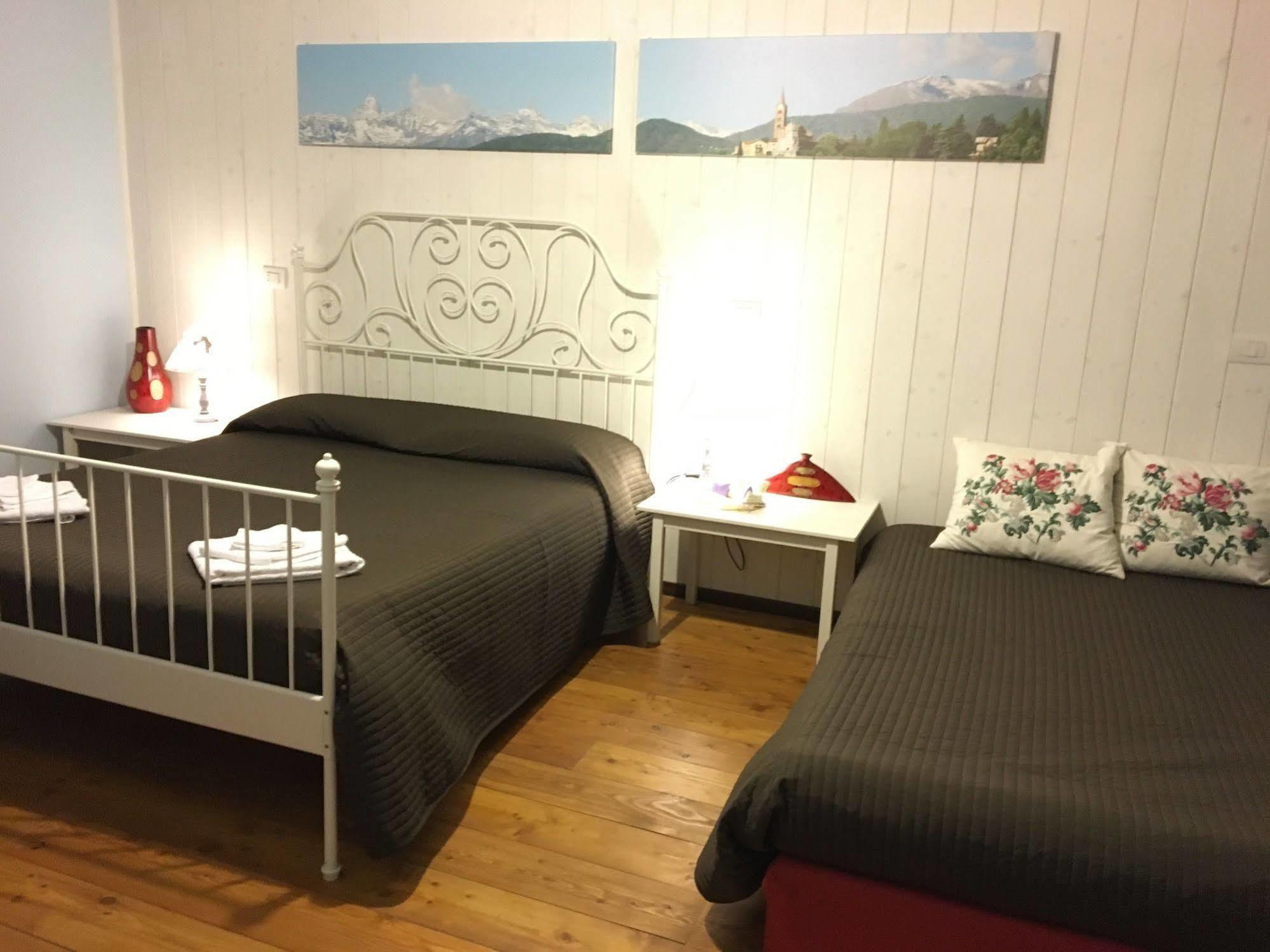 Bed and Breakfast Quattro Gatti Airasca Esterno foto
