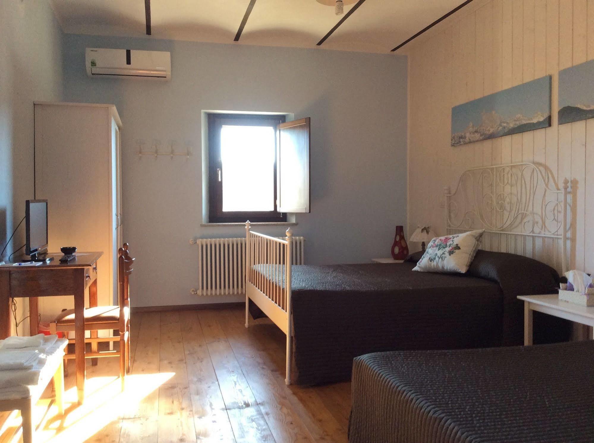 Bed and Breakfast Quattro Gatti Airasca Esterno foto