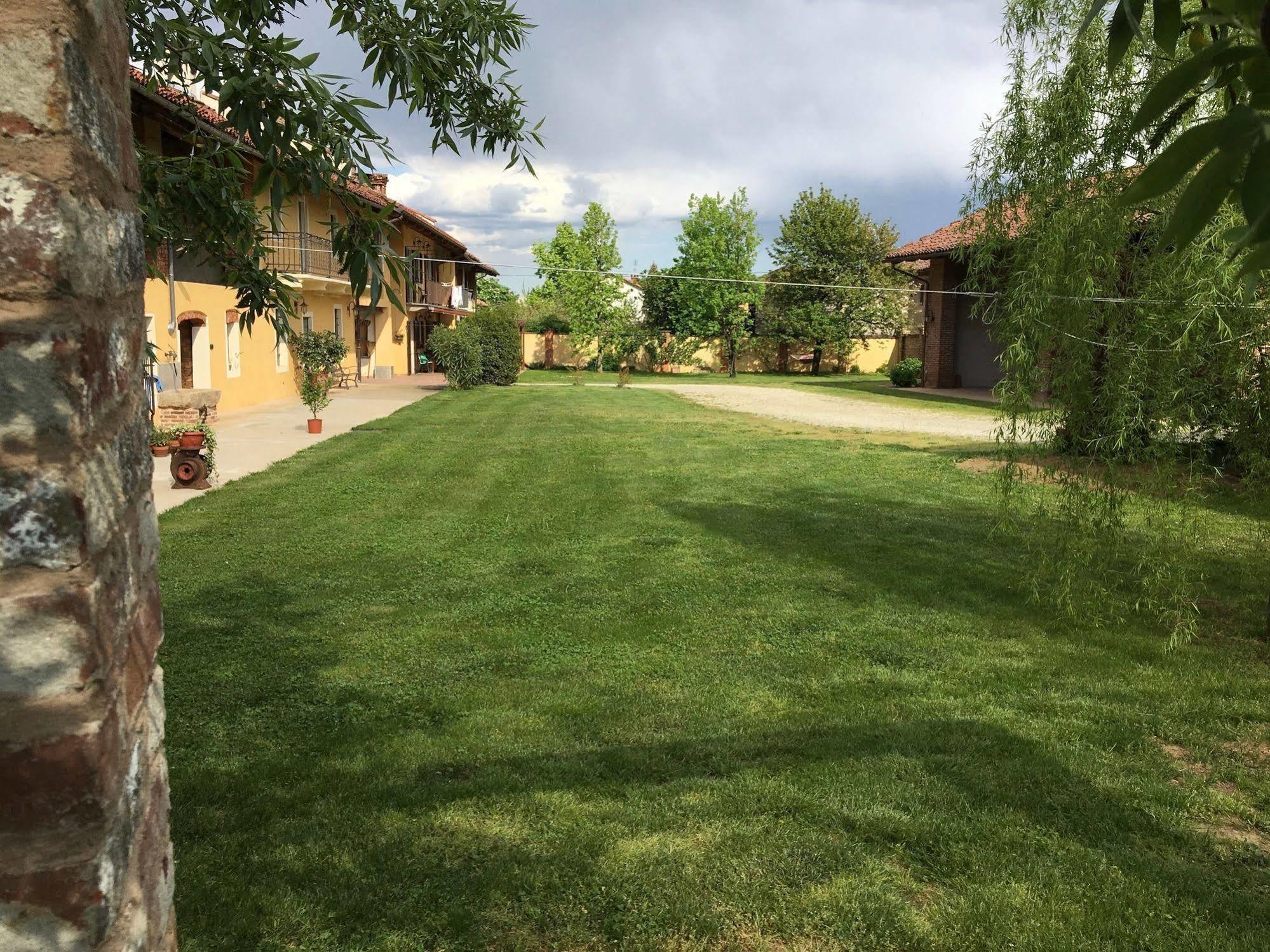 Bed and Breakfast Quattro Gatti Airasca Esterno foto
